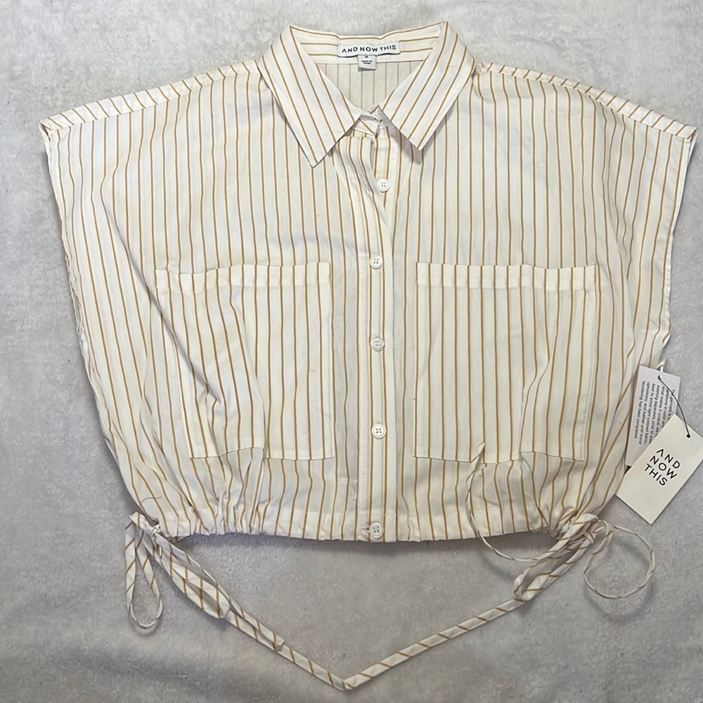 NWT And Now This Button Front Collared Cropped Sleeveless 100% Cotton Blouse